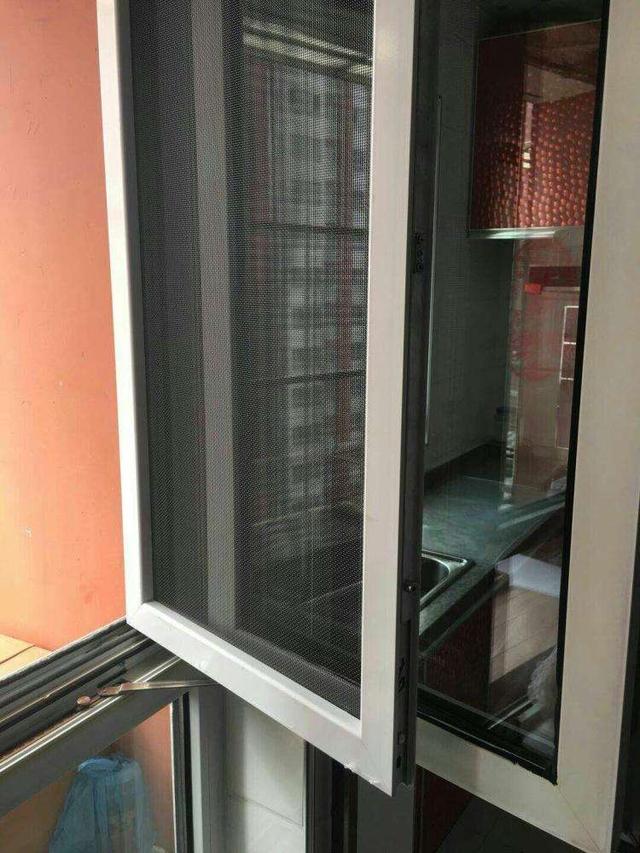 住10楼物业不准安装防盗网，改装金刚网纱窗，比防盗窗结实安全